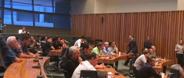 GDF quer levar em “banho-maria” os servidores