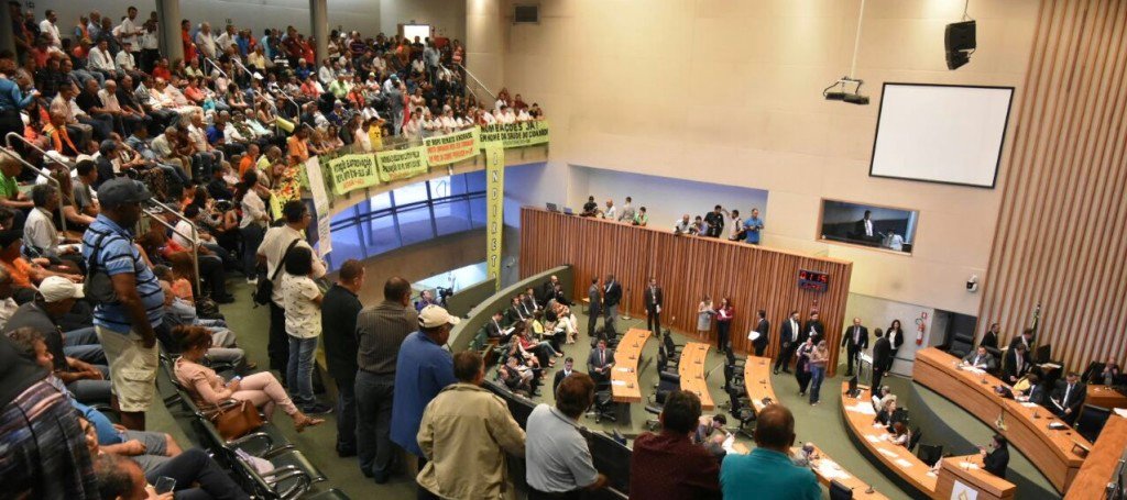 CLDF: Categorias se unem, e com o apoio dos distritais derrubam veto do governador