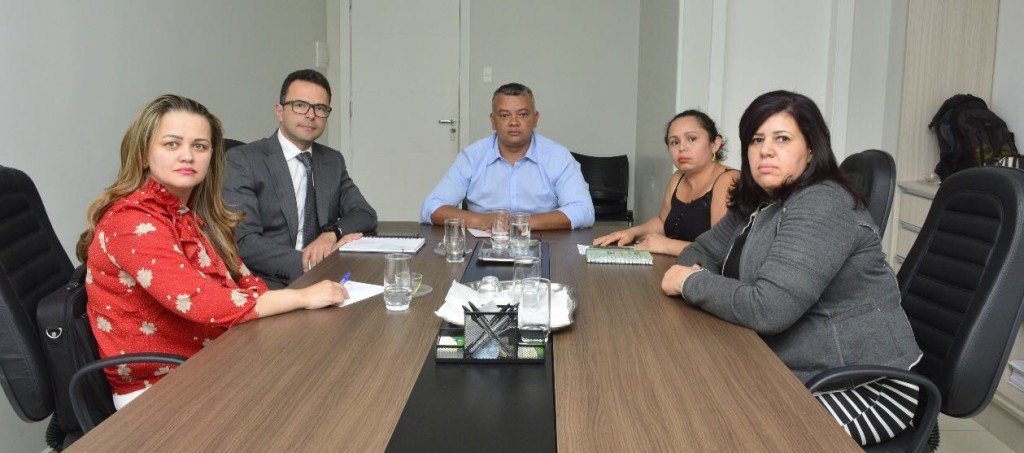 Presidente da Querubim, reintegrada ao cargo pelo TJDFT, se reúne com Sindate-DF