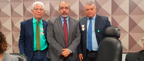Sindate articula junto ao Senador Paulo Paim aposentadoria especial para os auxiliares e técnicos em enfermagem