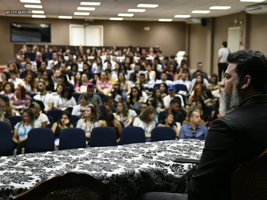 Jorge Vianna cria Projeto de Lei sobre bolsa estágio para incentivar estudantes da saúde