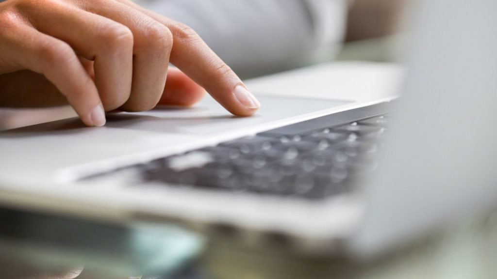 Atenção! O prazo para recadastramento de servidores é até sábado (10/10).