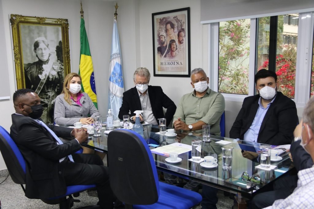 Diretor do Sindate se reúne com lideranças sindicais no COFEN para debater PL 2.564/2020