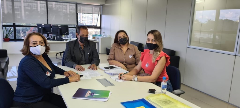 Diretoras do Sindate se reúnem com a SUGEP e apresentam demandas urgentes dos Técnicos em Enfermagem
