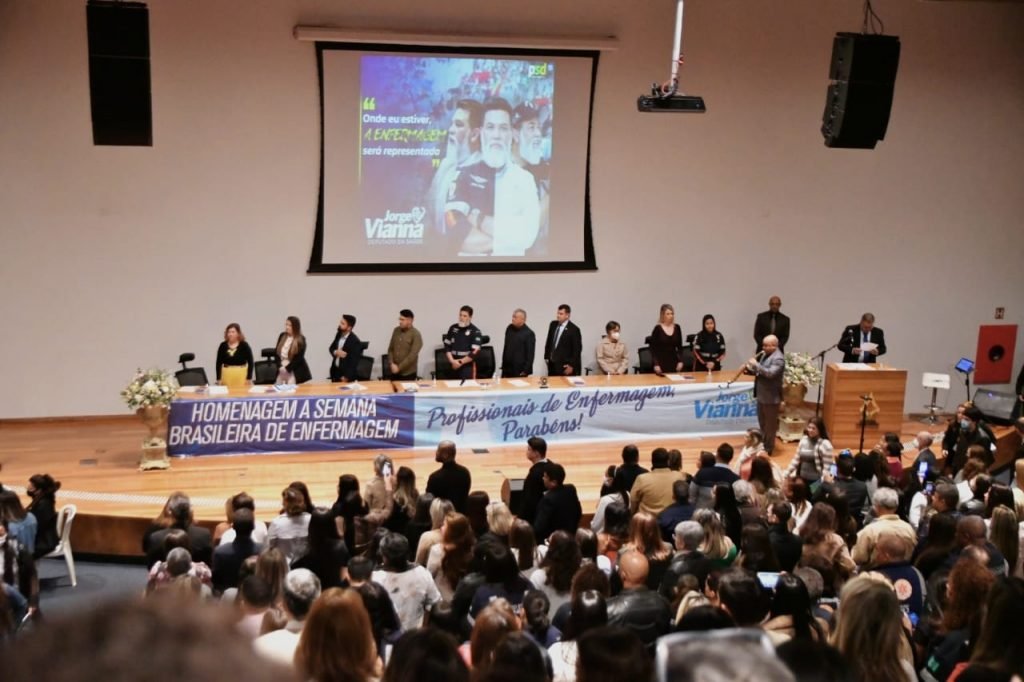 Em Sessão Solene, Deputado Jorge Vianna promove homenagem à profissionais de Enfermagem