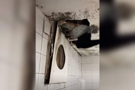 Metrópoles: Teto em queda ameaça pacientes e profissionais da UTI do HRT